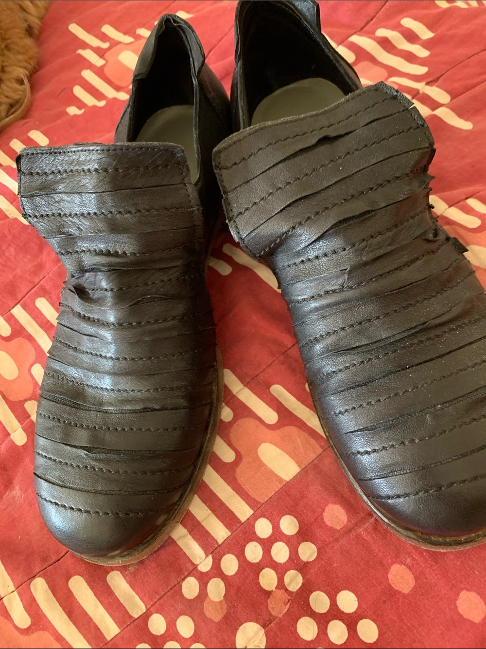 Women's Black Textured Slip-On Loafers